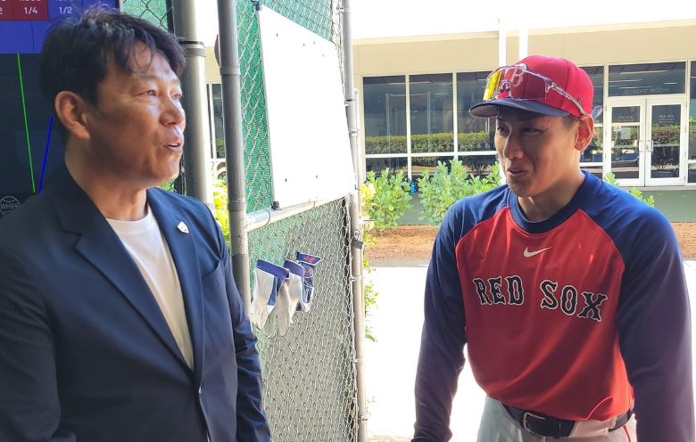 井端弘和と吉田正尚画像１