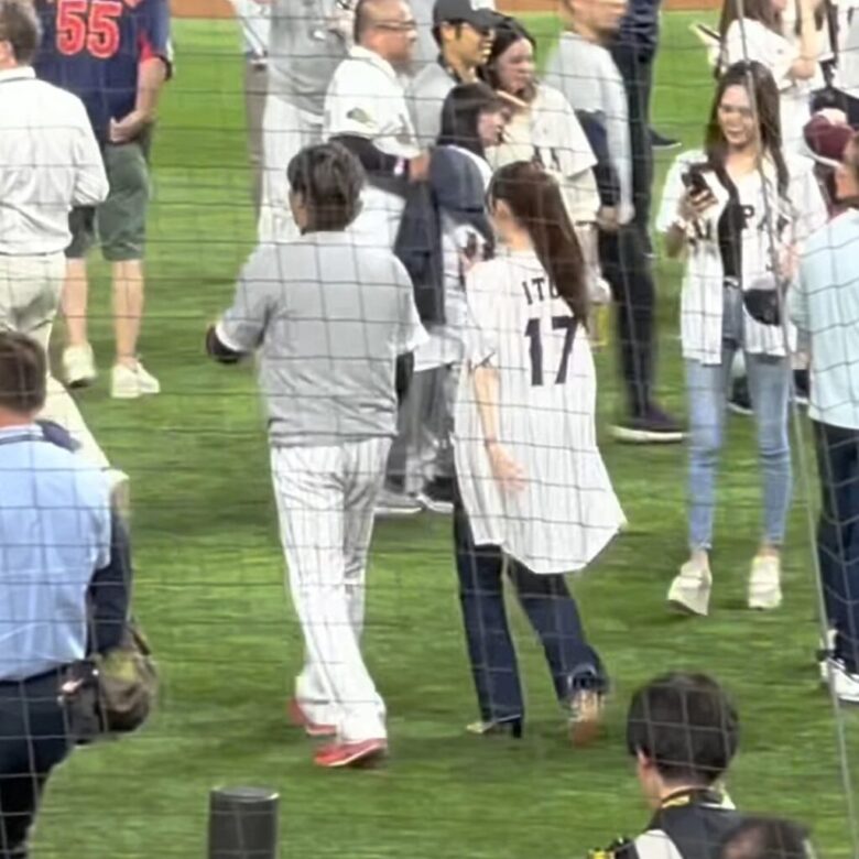 伊藤大海と女性